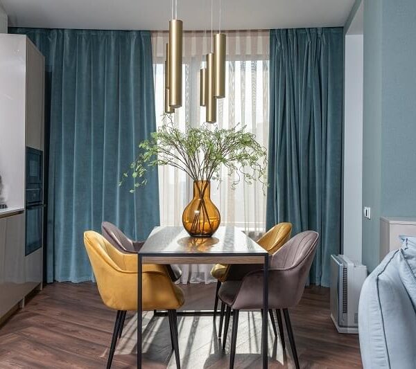 Καρέκλα Ballen pakoworld pp λευκό με μαύρα μεταλλικά πόδια 41.5x53x84.5εκ.  029-000346